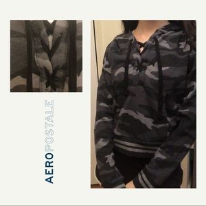 aeropostale tie up cropped camo hoodie